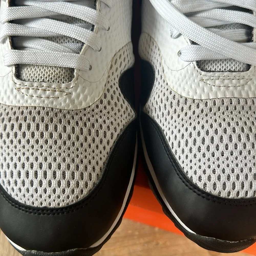 Nike Men’s Athletic Shoes White and Black Air Max Style